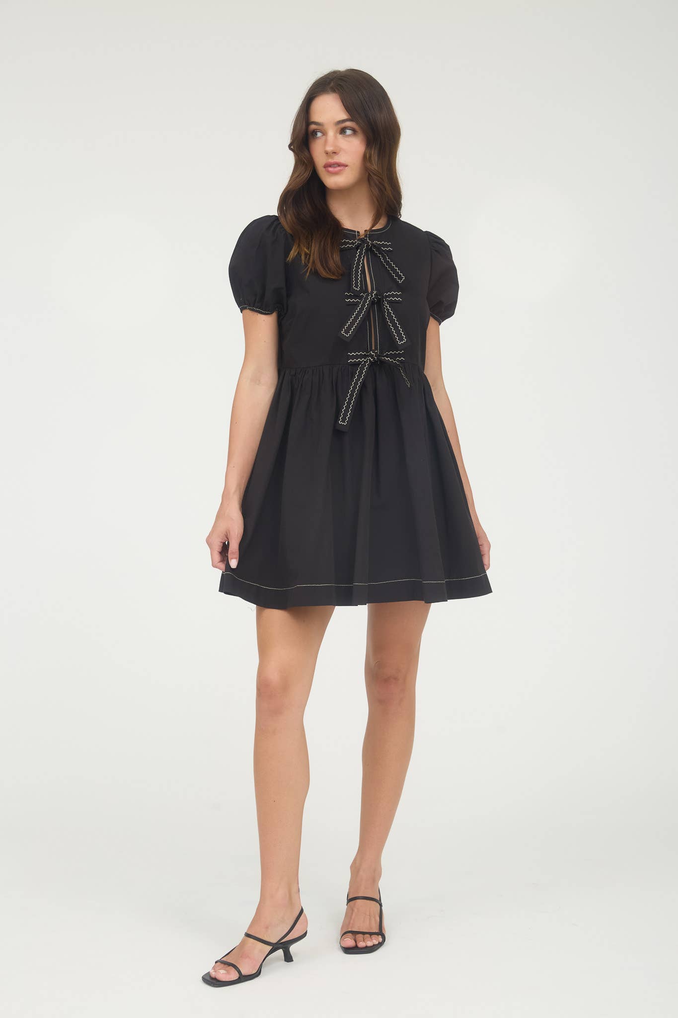 FRONT TIE SHORT PUFF SLEEVE BABYDOLL MINI DRESS