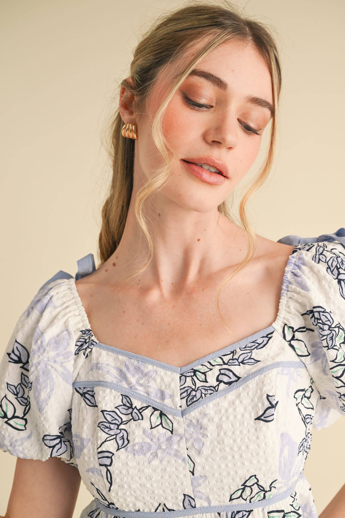 EXCLUSIVE PRINT FLORAL PEPLUM WAIST TOP