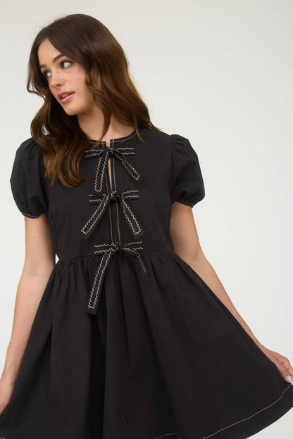 FRONT TIE SHORT PUFF SLEEVE BABYDOLL MINI DRESS