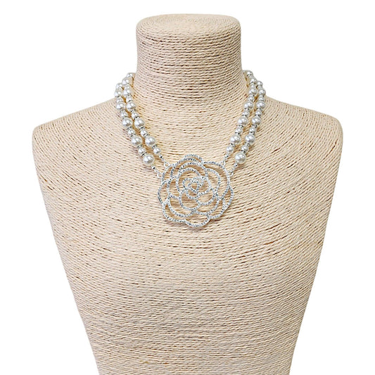 Pearl with Flower Pendant Necklace