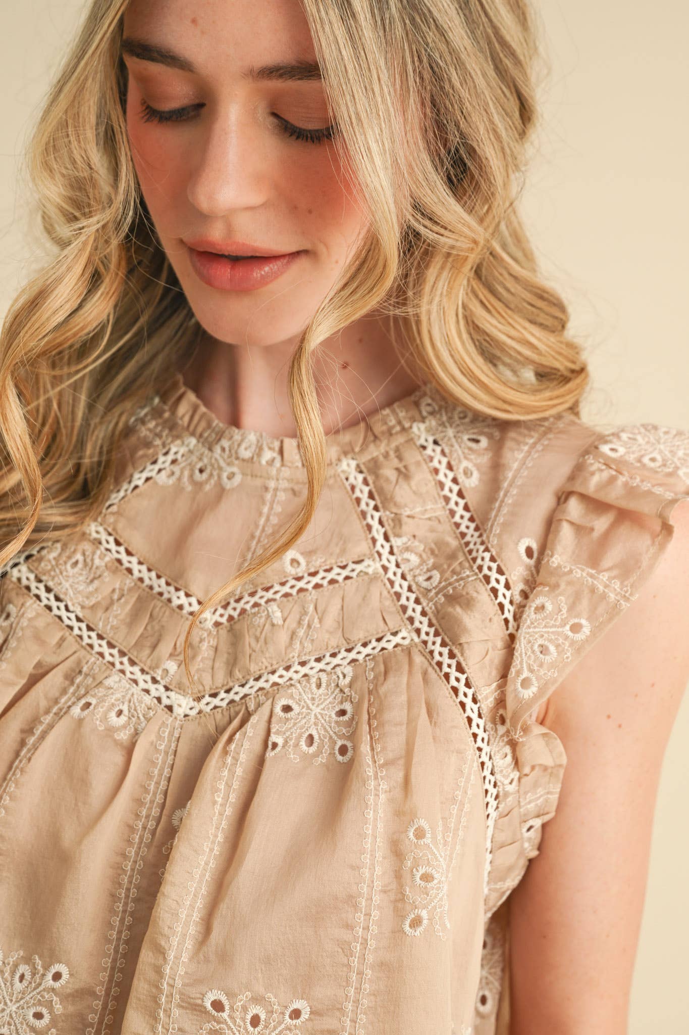 EYELET LACE TRIM TOP